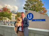 Parlamentskreis Hund Jens-Beeck (FDP) mit seinem Hund